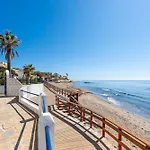 Calahonda I With Sea View شقة